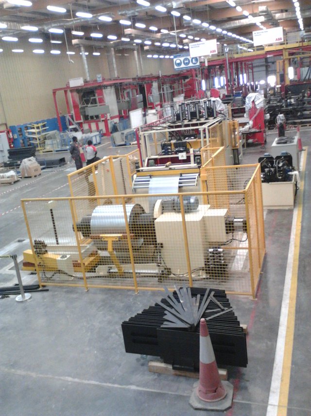 上海禎馳產(chǎn)波紋油箱加工設(shè)備，橫剪機(jī)，縱剪機(jī)